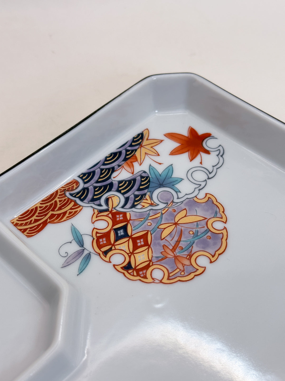 TB443 - Plate by by Wakayama Kiln 若山窯
