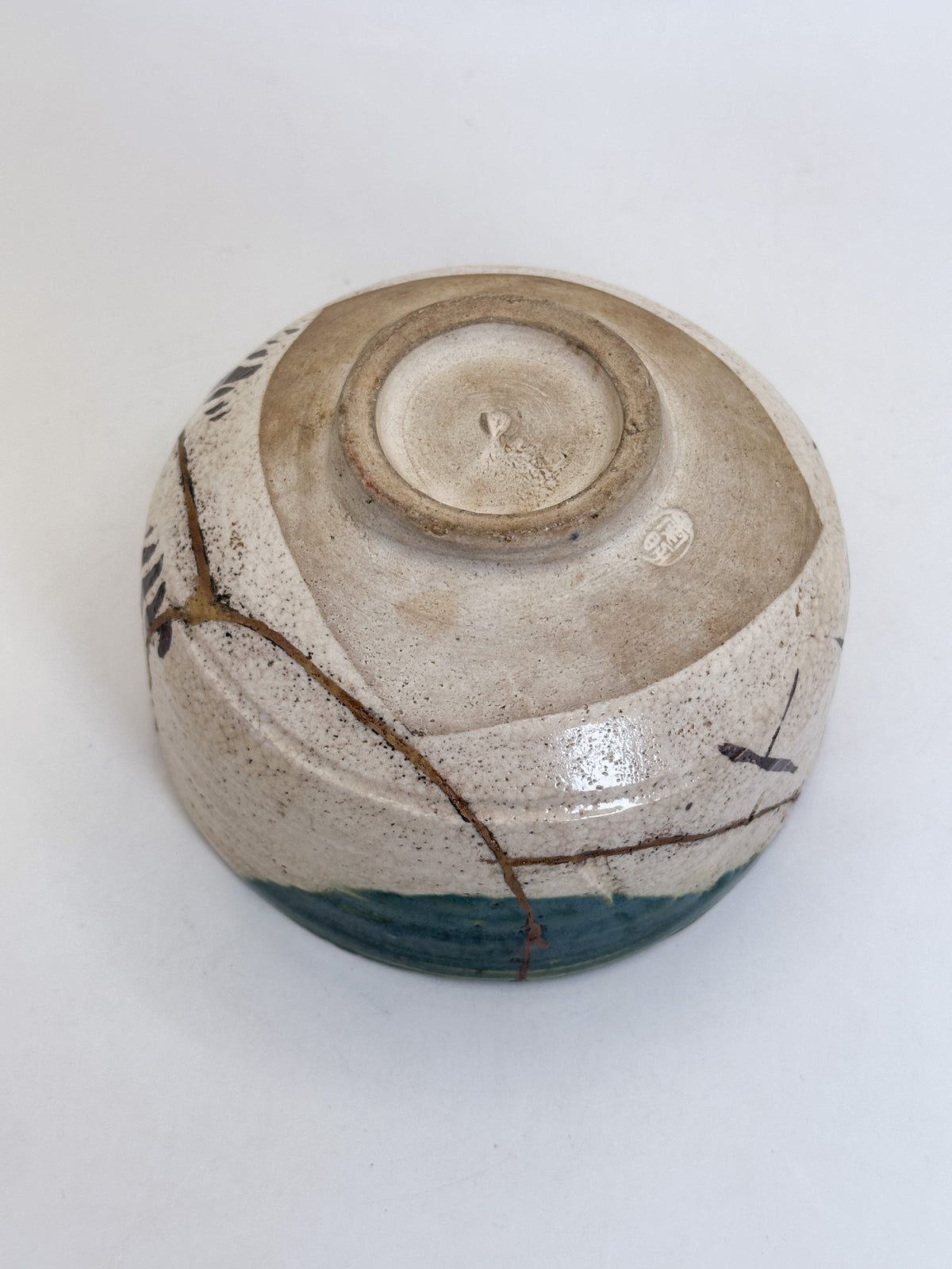 TB448 - Chawan Matcha Bowl of Oribe-yaki 織部焼