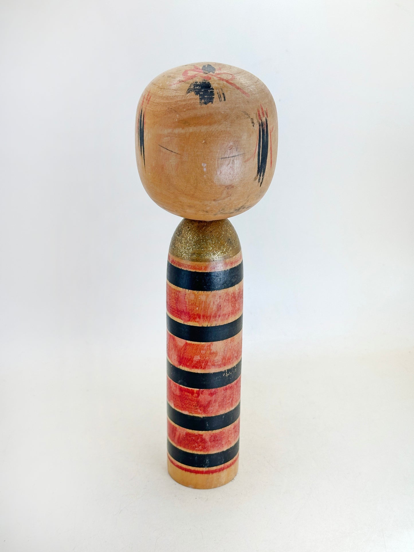 K25167 - Sōsaku Kokeshi by Takahashi Hashime 髙橋はしめ