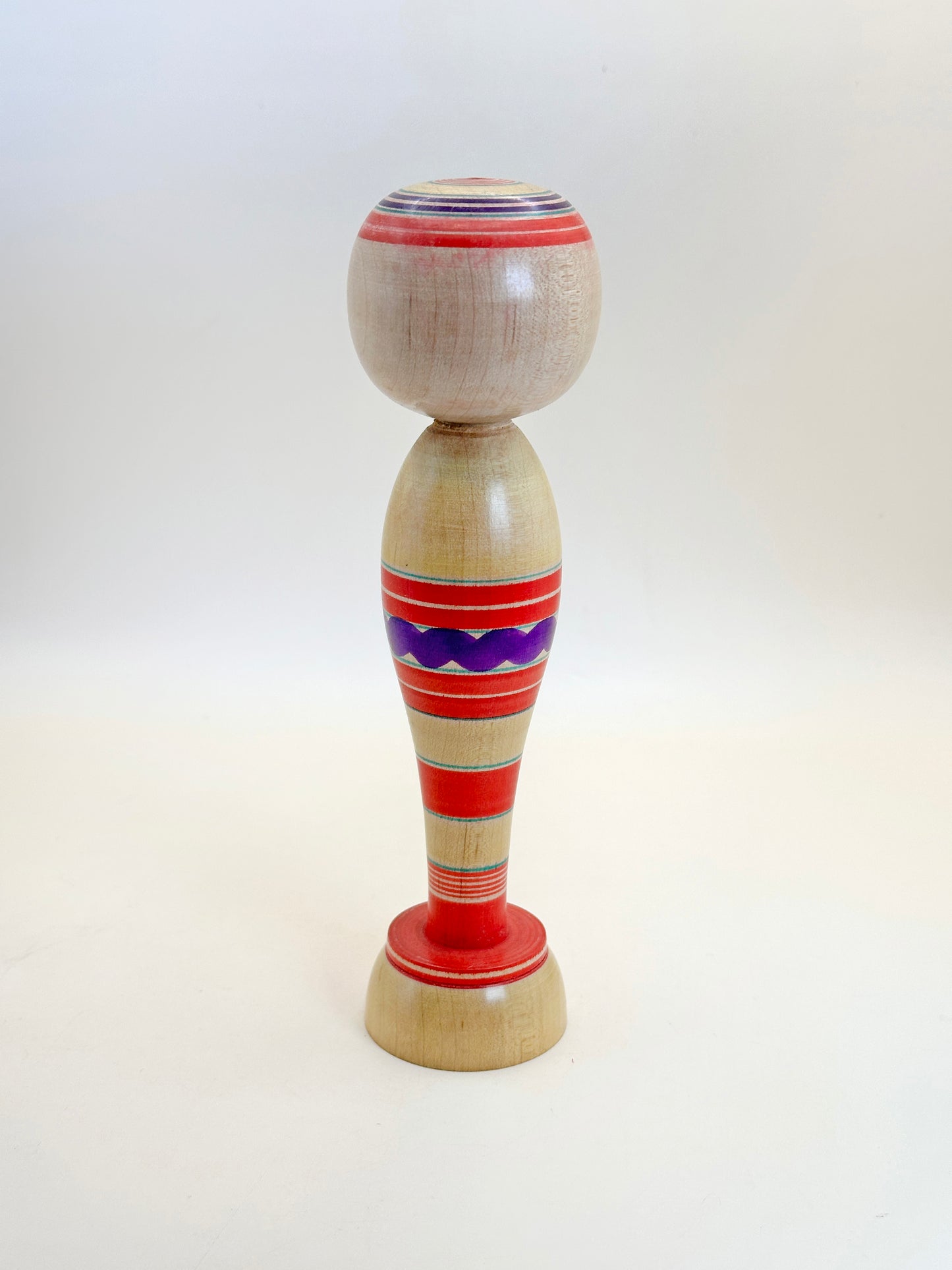 K18133 - Yajiro Kokeshi by Yoshitaro Niiyama 新山吉太郎