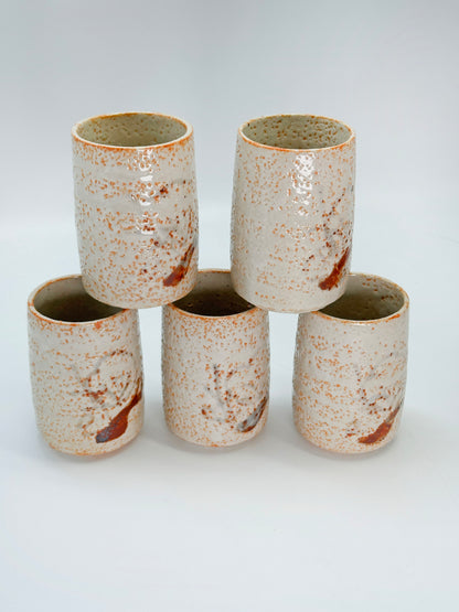 TB274 - Tasses à thé yunomi Shino-yaki 志野焼