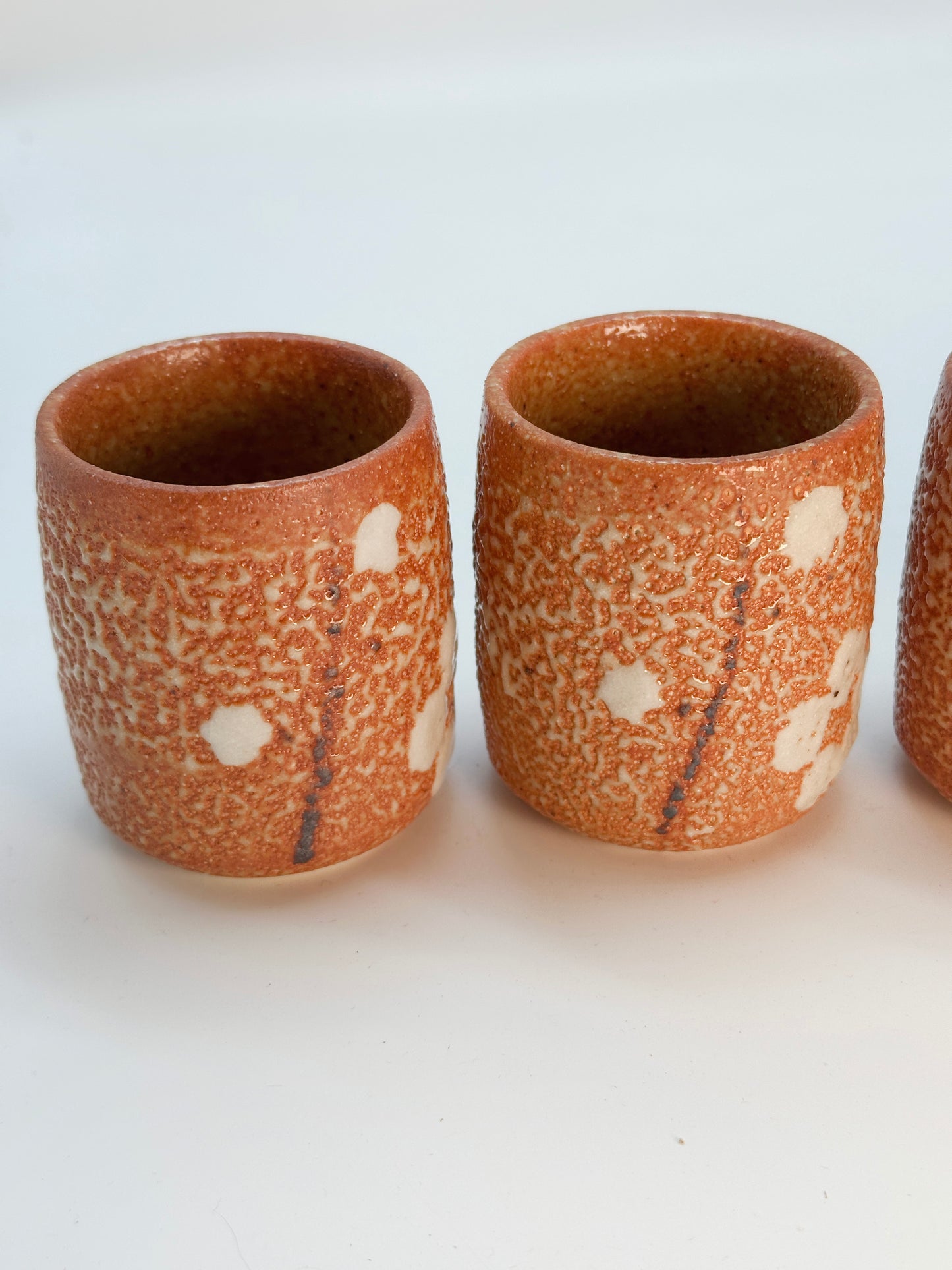 TB275 - Shino-yaki yunomi tea cups 志野焼