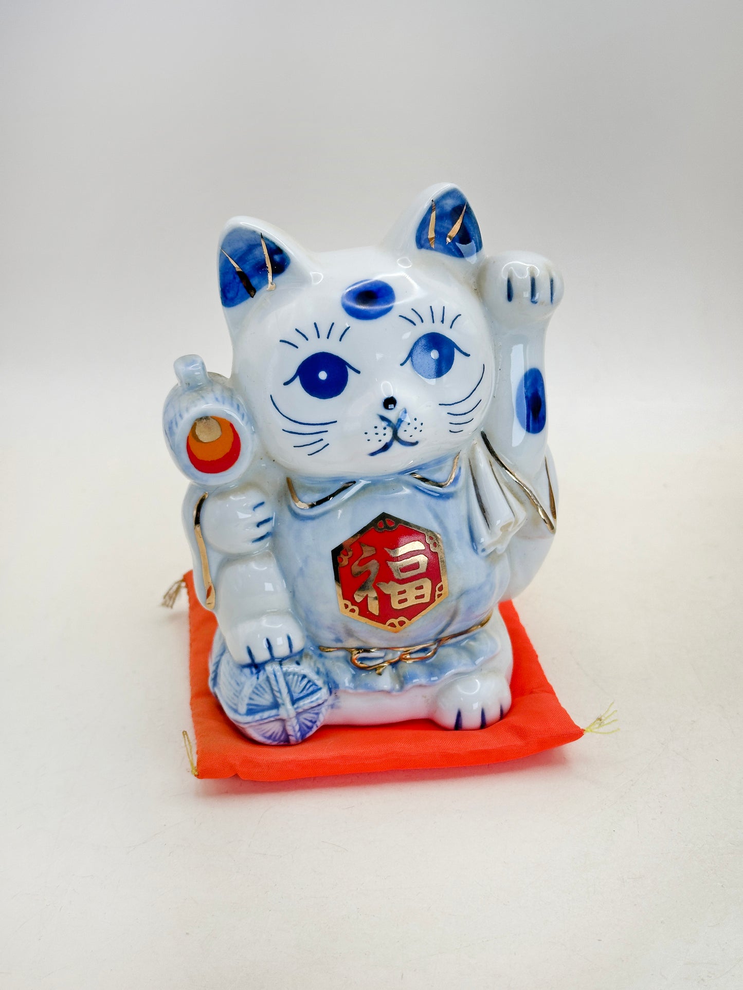 FT444 - Chat Maneki Neko en porcelaine d'Arita 有田焼