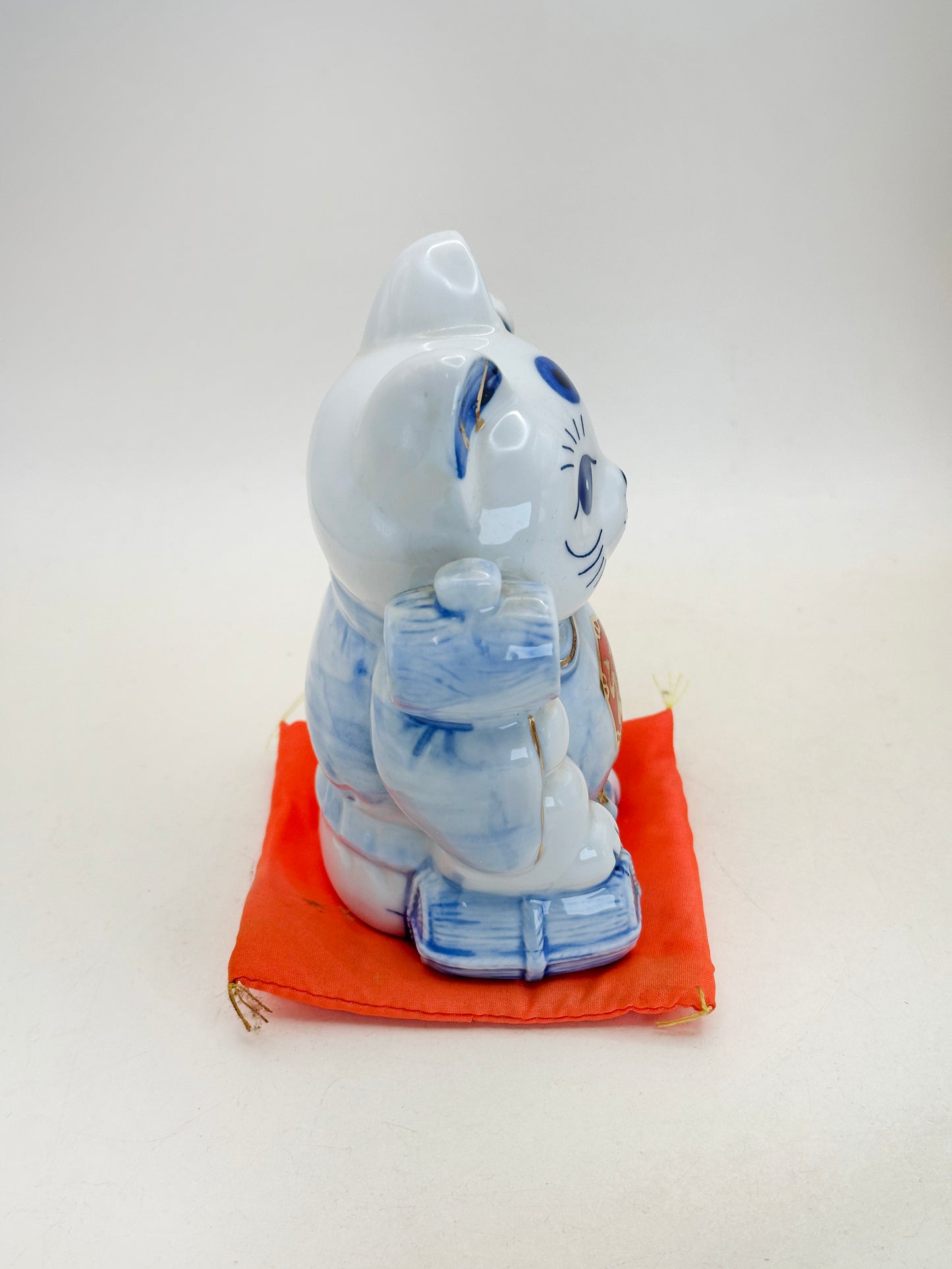 FT444 - Chat Maneki Neko en porcelaine d'Arita 有田焼