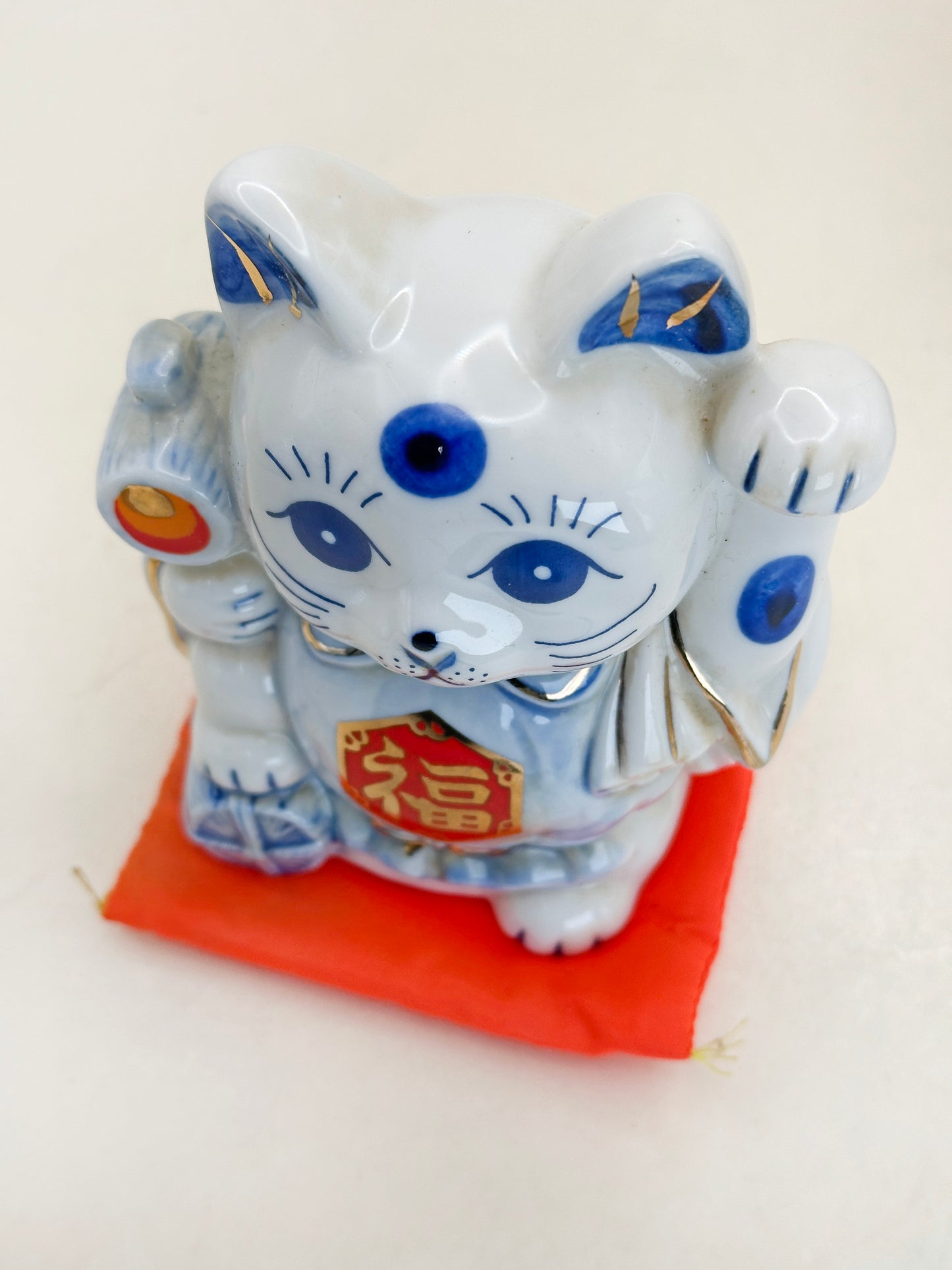 FT444 - Chat Maneki Neko en porcelaine d'Arita 有田焼