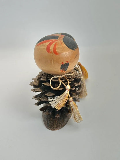 FT97 - Poupée kokeshi Omiyage pomme de pin