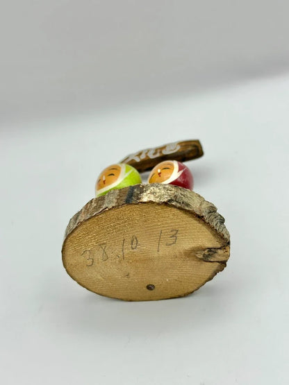 FT27 - Kokeshi japonaise vintage en forme de pomme d'Aomori