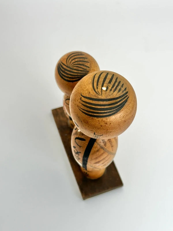FT79 - Jouet folklorique souvenir Onsen kokeshi