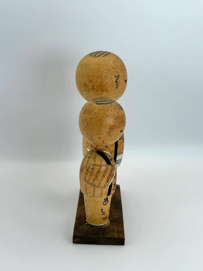 FT79 - Jouet folklorique souvenir Onsen kokeshi