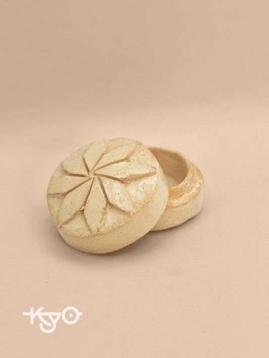 TB002 - Vintage Japanese box kobako