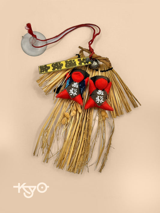 VTT03 - Amulette japonaise de protection Sarubobo
