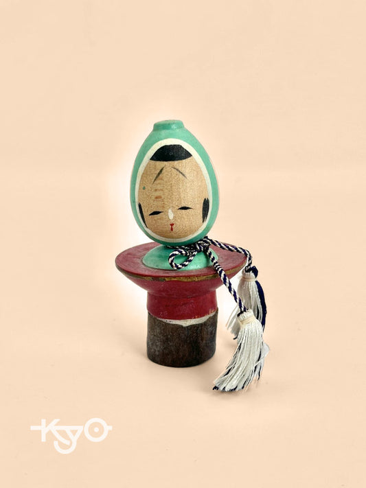K10088 - Vintage sosaku kokeshi doll