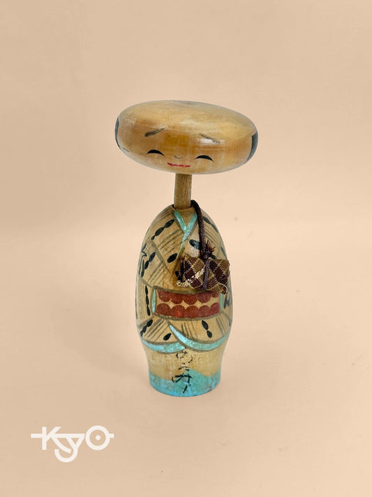 K10085 - Vintage omiyage kokeshi doll