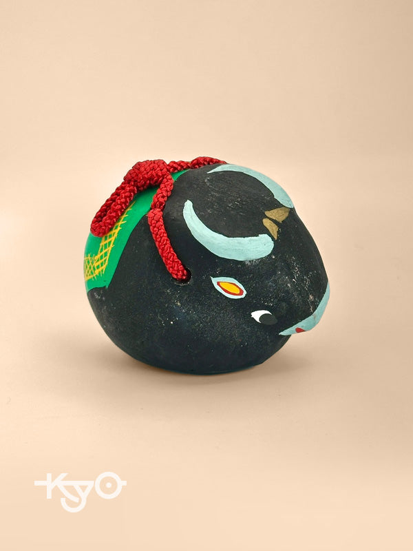CB017 - Cloche décorative en argile Vache Dorei