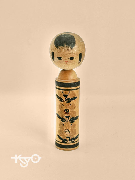 K10101 - Vintage Monochrome kokeshi doll