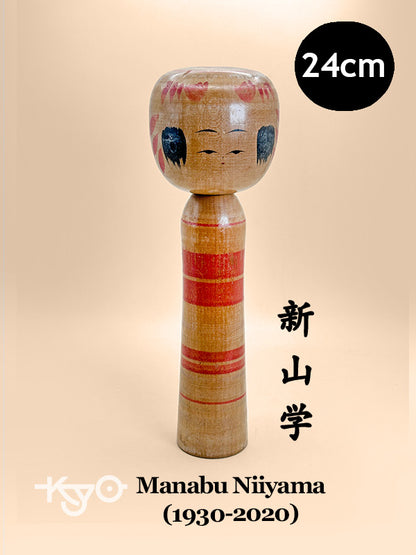 K25104 - Yajiro Kokeshi de Manabu Niiyama 新山学