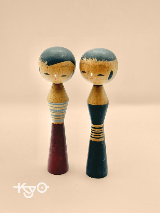 K10026 - Sosaku kokeshi in pair and minimal style