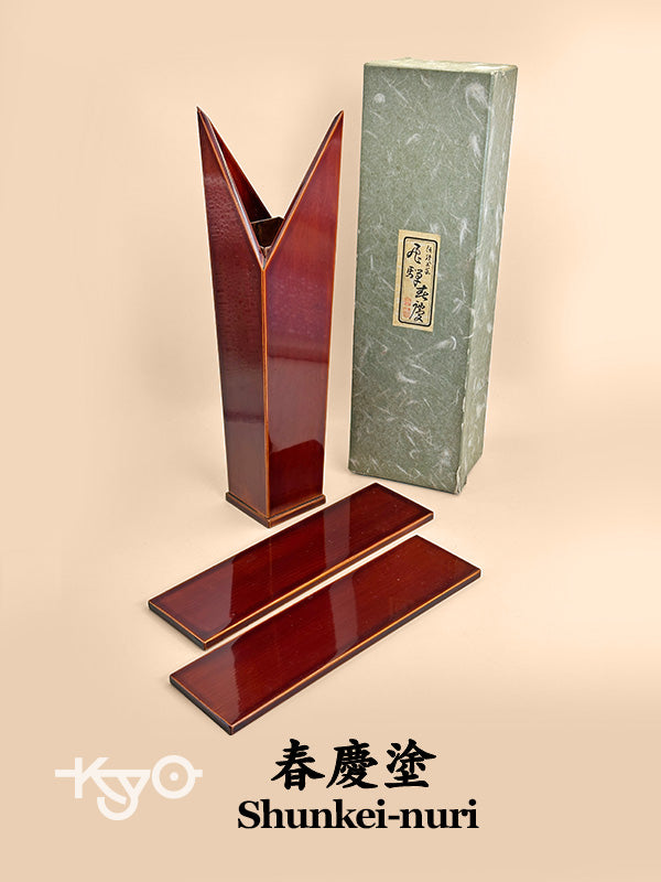 TB96 - Vase en laque de Shunkei-nuri 春慶塗