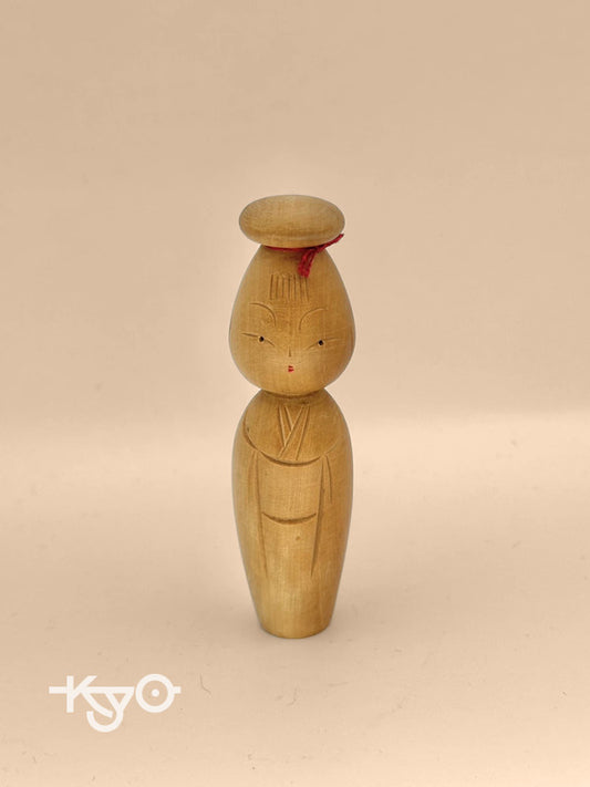 K10012 - Small Kannon kokeshi vintage doll