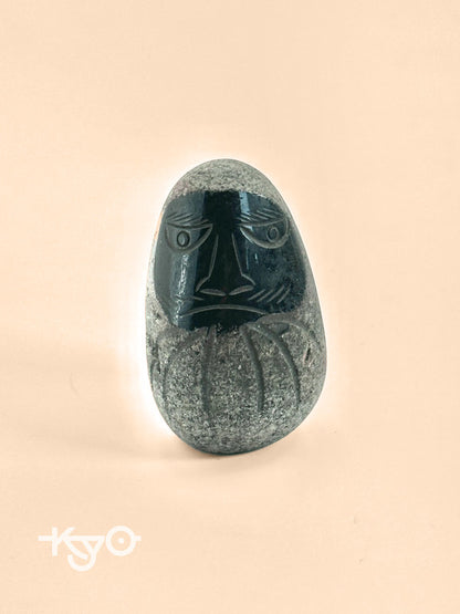 FT134 - Hand crafted stone Daruma Doll 那智黒石