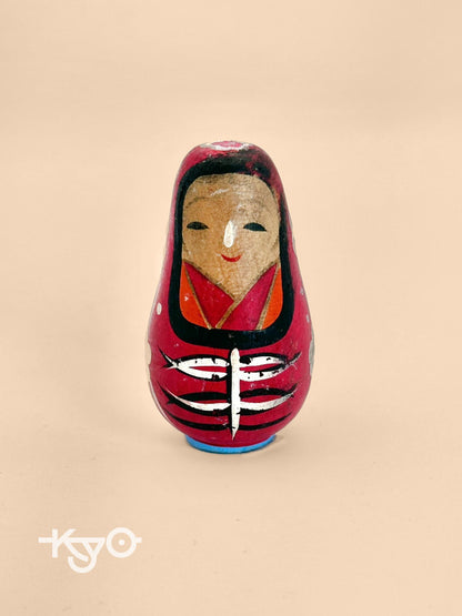 FT1280 - Vintage Okiagari Kobōshi daruma doll