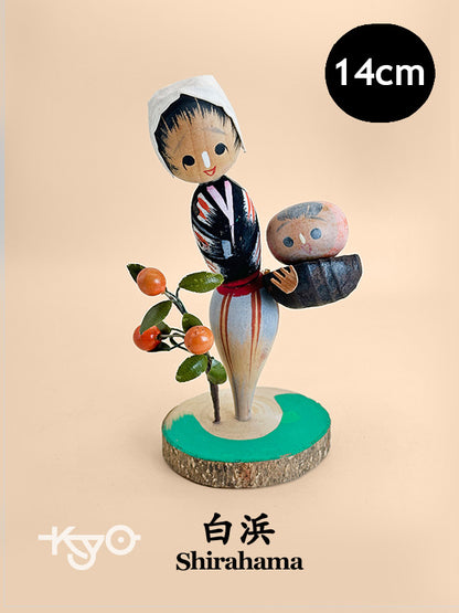 K15113 - Kokeshi Mikan Omiyage de Shirahama 白浜